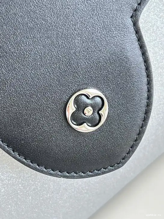 WIS BB VUITTON LOUIS CAPUCINES 0531